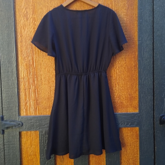 Lulu's Black Simple Little Ruffle Babydoll Wrap Cross Synched Dress Size Medium - Picture 4 of 13